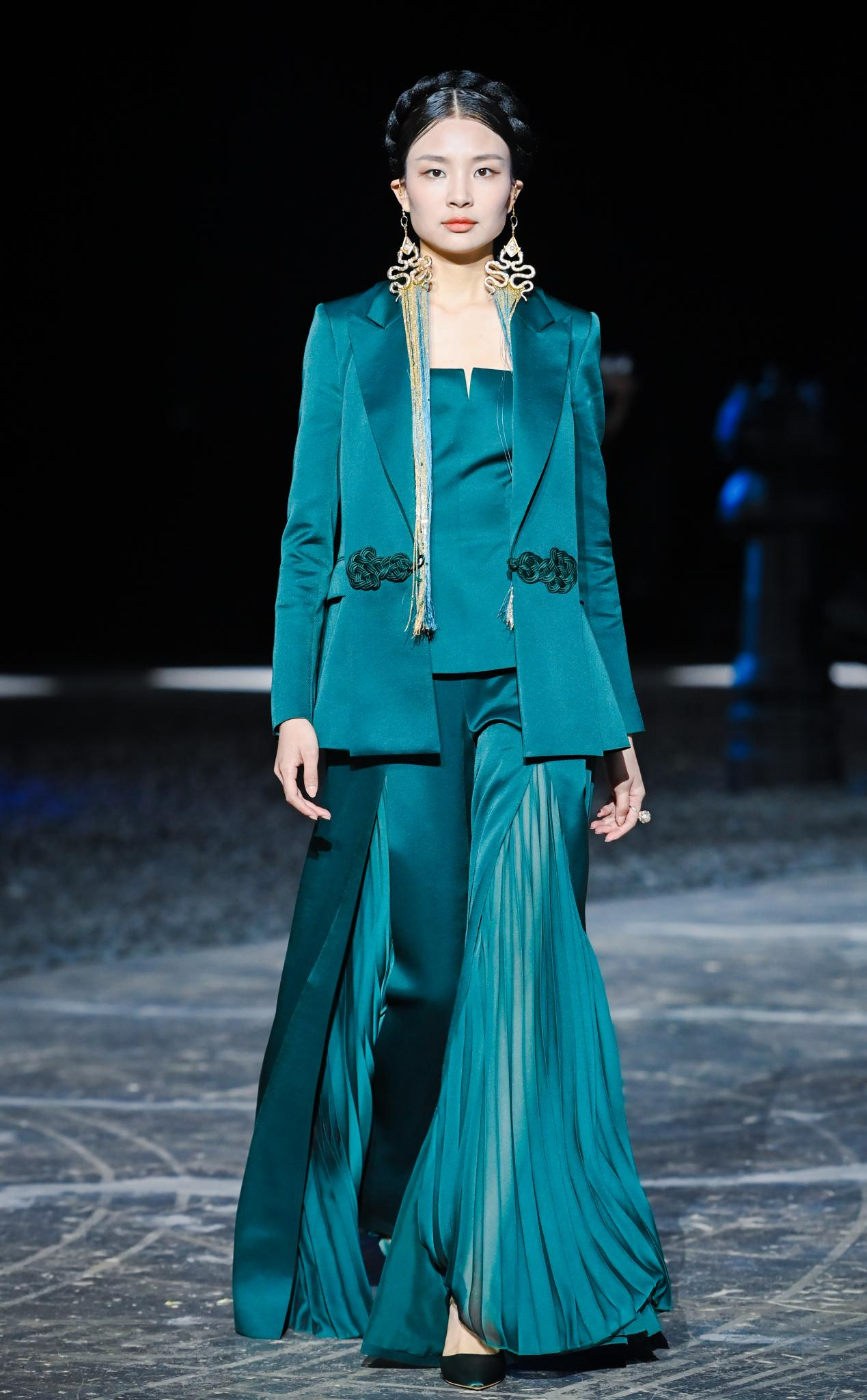 ��Ӣ����櫴�˵2021AW|����ʢװ����;