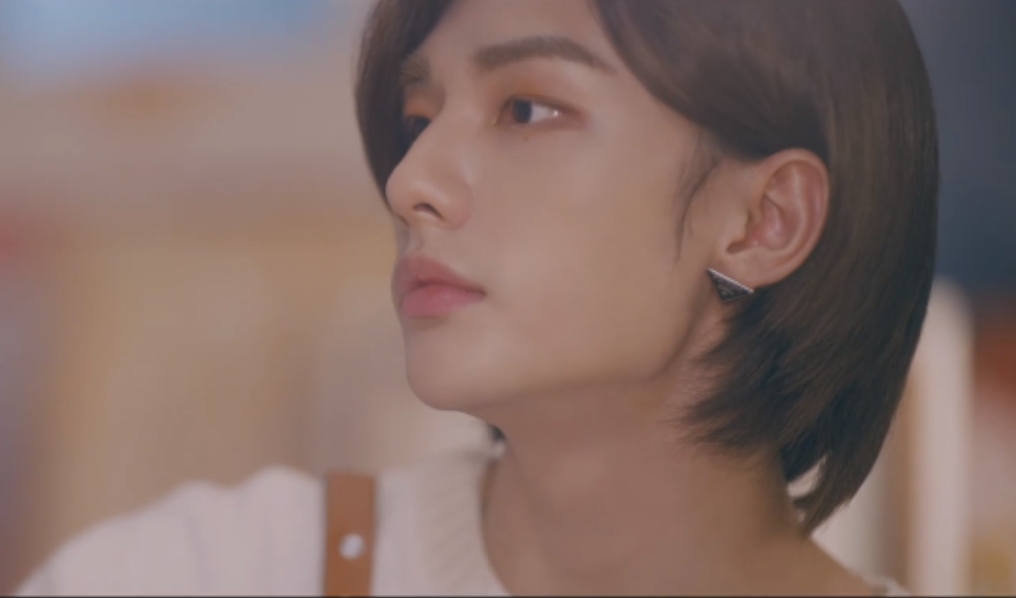 校園霸凌就這麼算了？ StrayKids黃鉉辰在全新MV裡登場