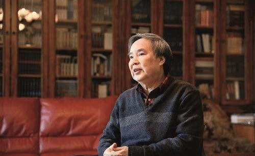 清华教授痛批语文教材：爱国名篇被删，增加的