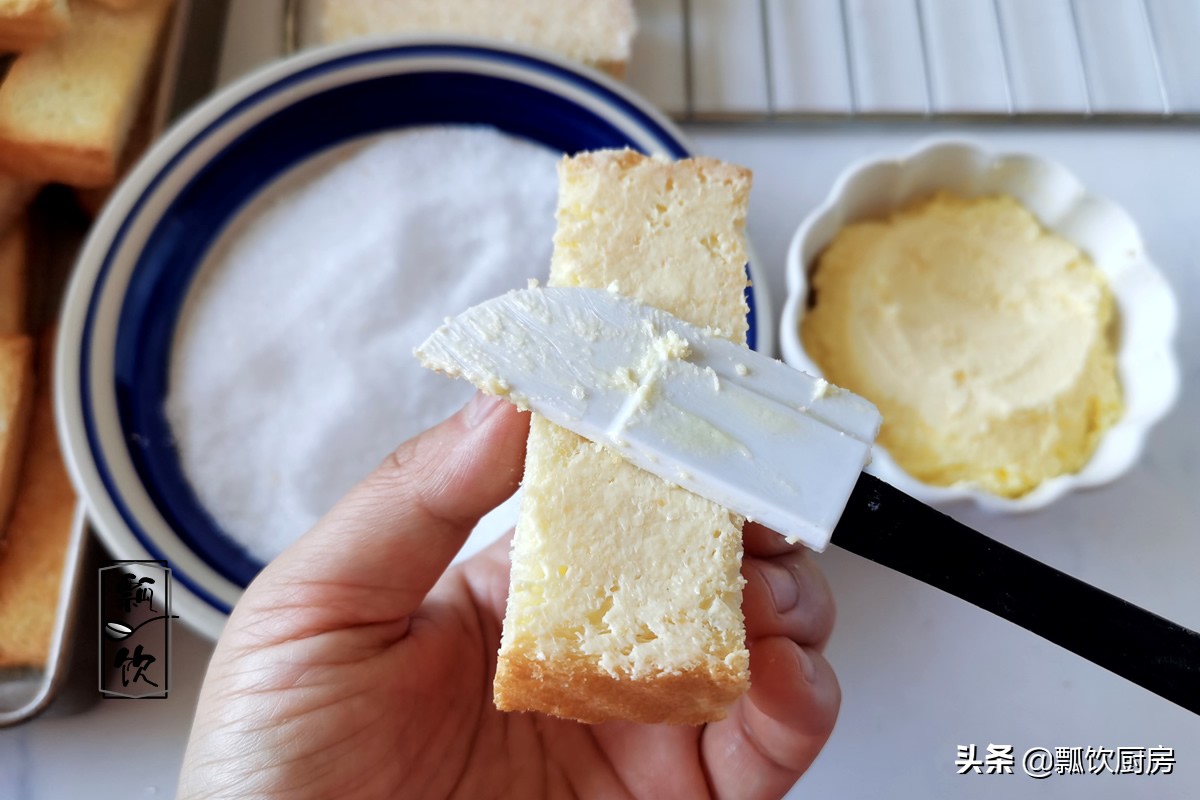 不和面就能做的小零食，酥甜焦脆，吃一口就上瘾，孩子大人抢着吃