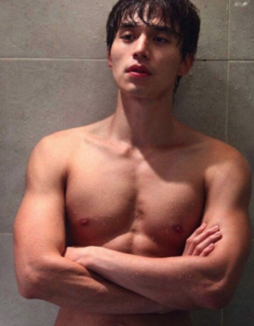 批评女明星发胖的时候，也请注意我国男星灾难