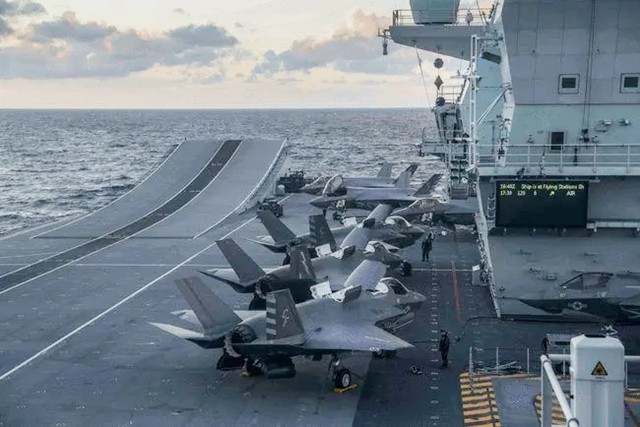 德国军舰临抵南海，航行前向北京提出申请，美