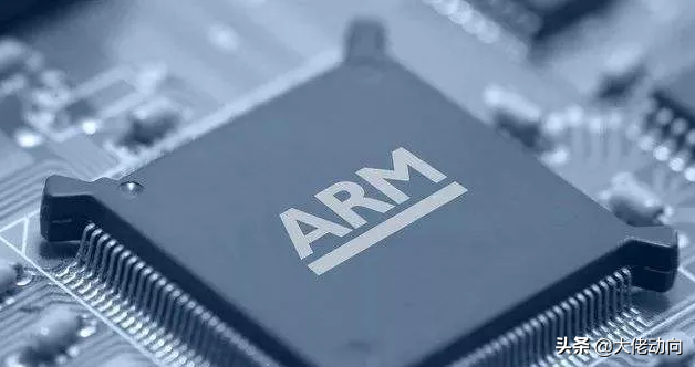 美总统对中国进行“四连击”，究竟想干什么？