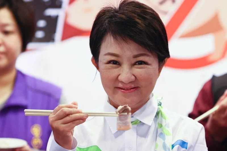 查水錶、打盧秀燕，民進黨卑躬屈膝，向�美國在台協會�交代？