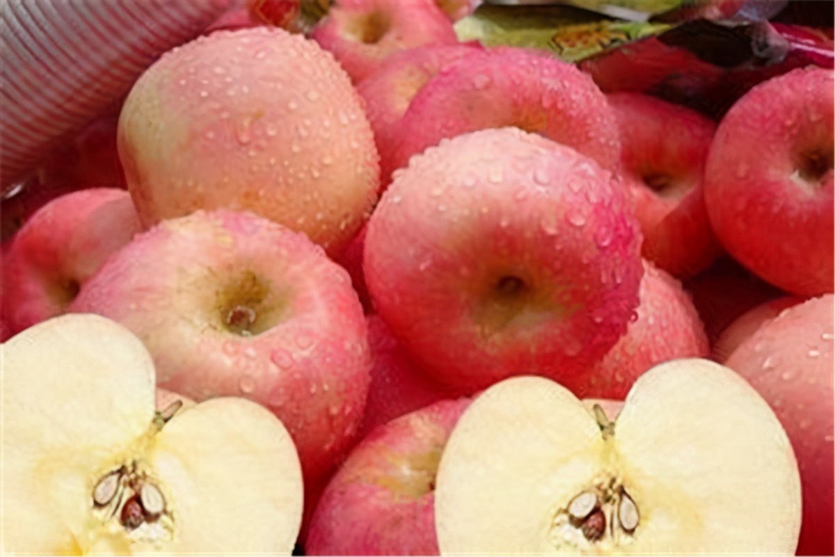 早晨和晚上，哪個時間吃蘋果更好？ 營養師直言：這兩個時間或更好