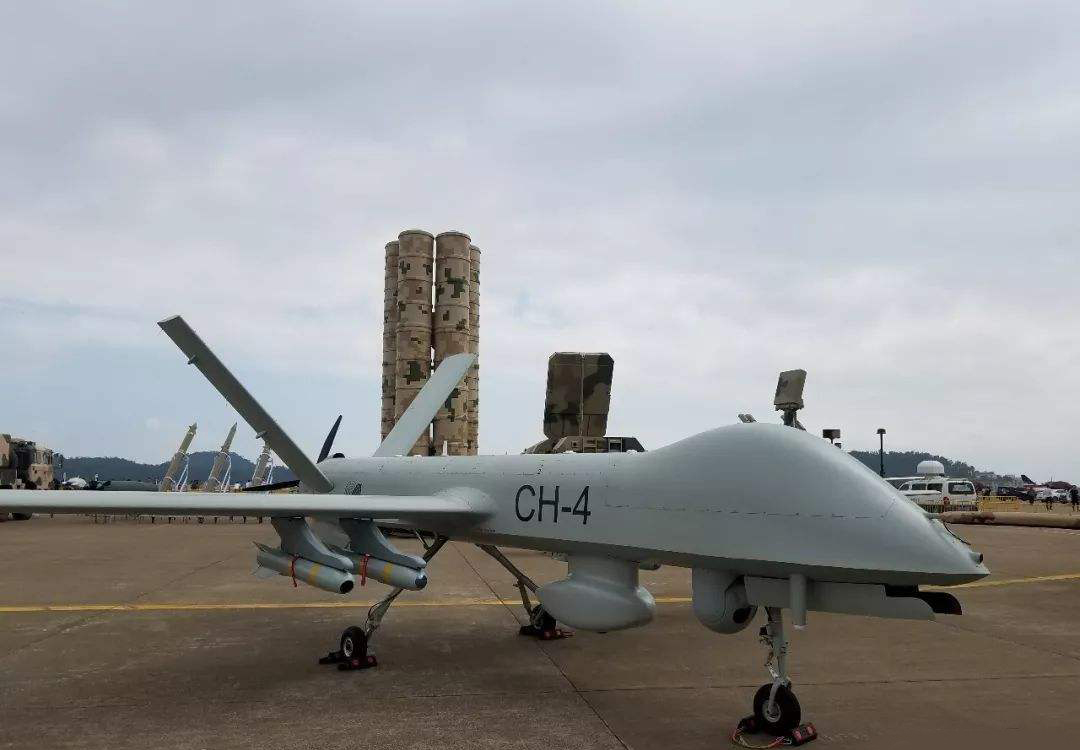 中国彩虹4堪称无人机界的AK47，翼展比“全球鹰”