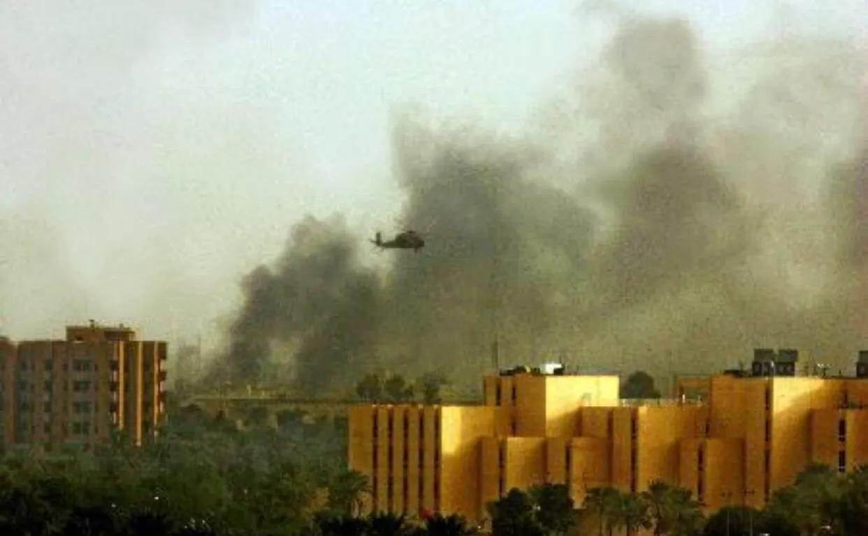 美国终于吞下战争恶果，美使馆基地遭轰炸，却