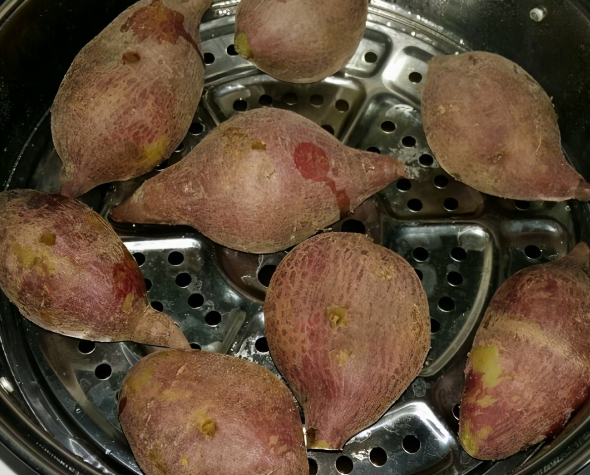 蒸紅薯，做好3個步驟，紅薯蒸好後更香甜，比直接上鍋蒸好吃幾倍