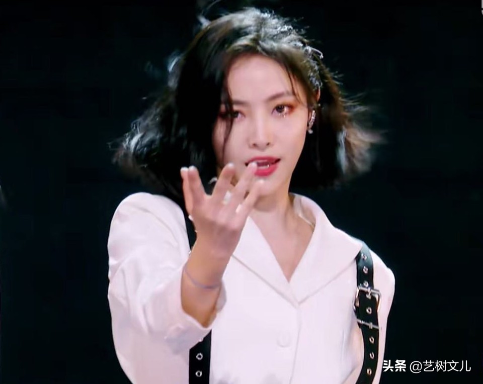 蔡卓宜6月行程已满，THE-9一个月6天空闲，虞书欣