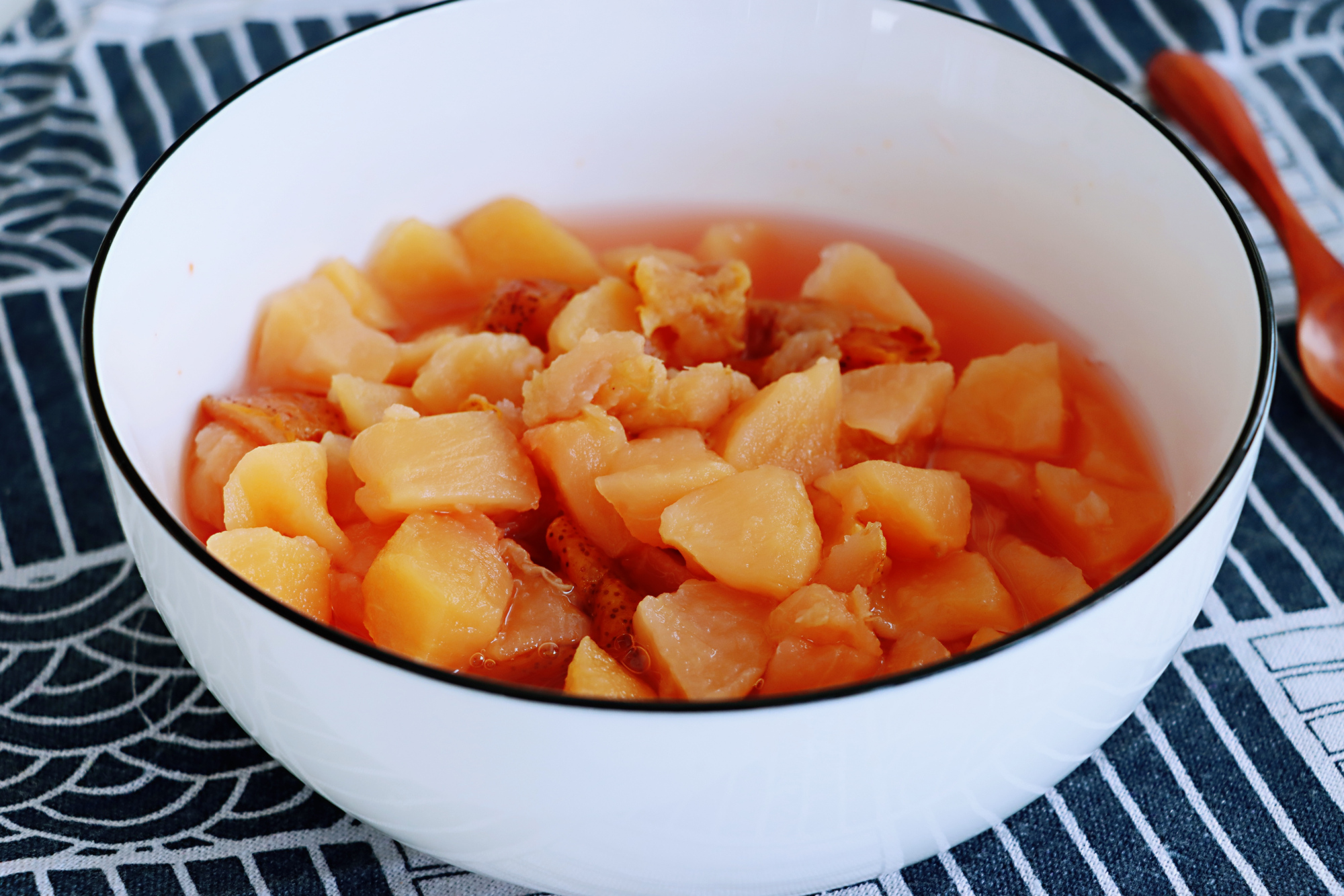 苹果和它是绝配，切块放锅里一煮，喝出水润白皙，营养美味别错过