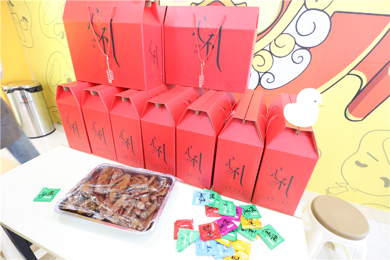 阜阳90后小伙创立卤味小吃品牌“哈哈暴富鸭”独特美味惊艳市民