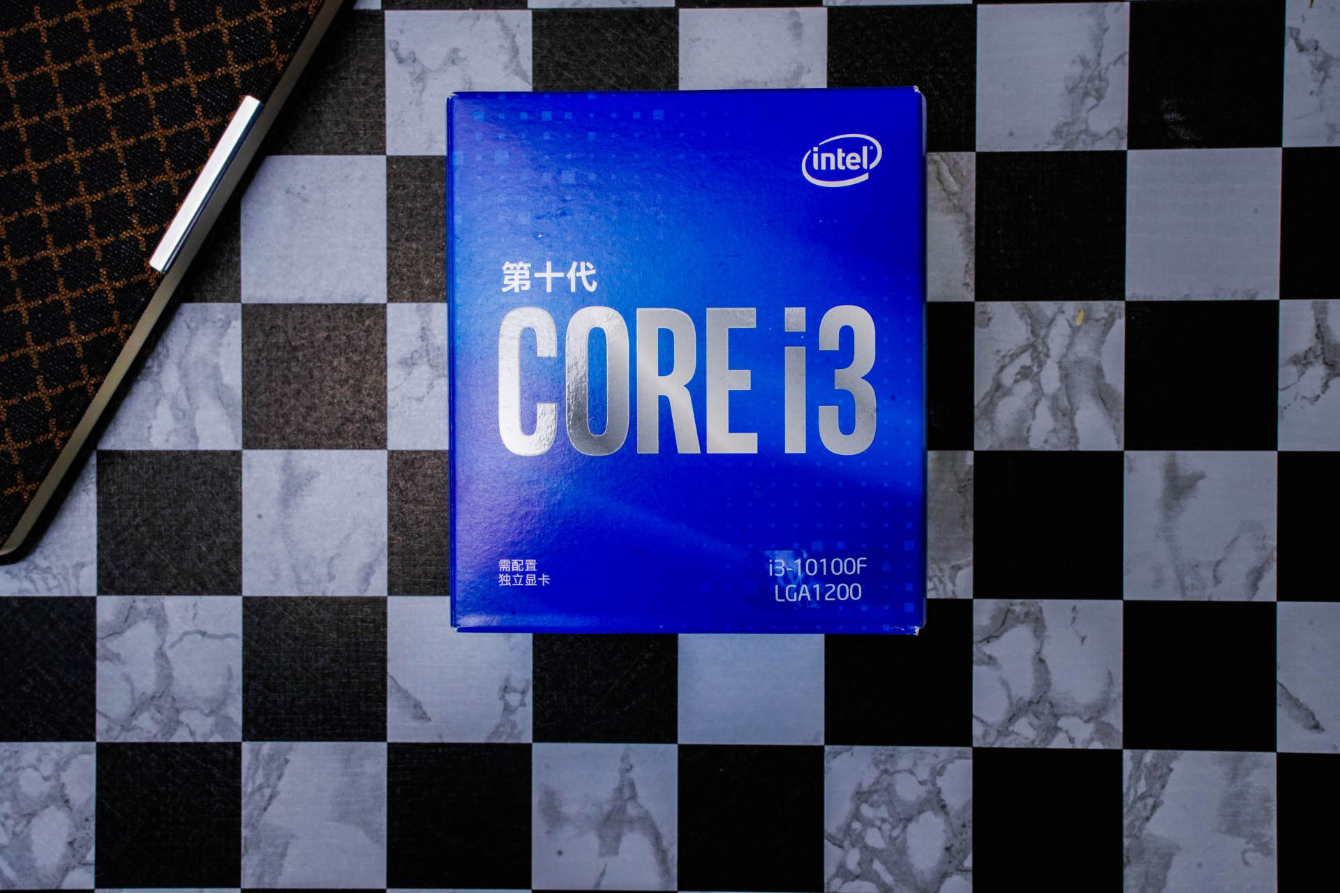 办公电脑也要高颜值，帮闺蜜组装电脑，我自己却爱了