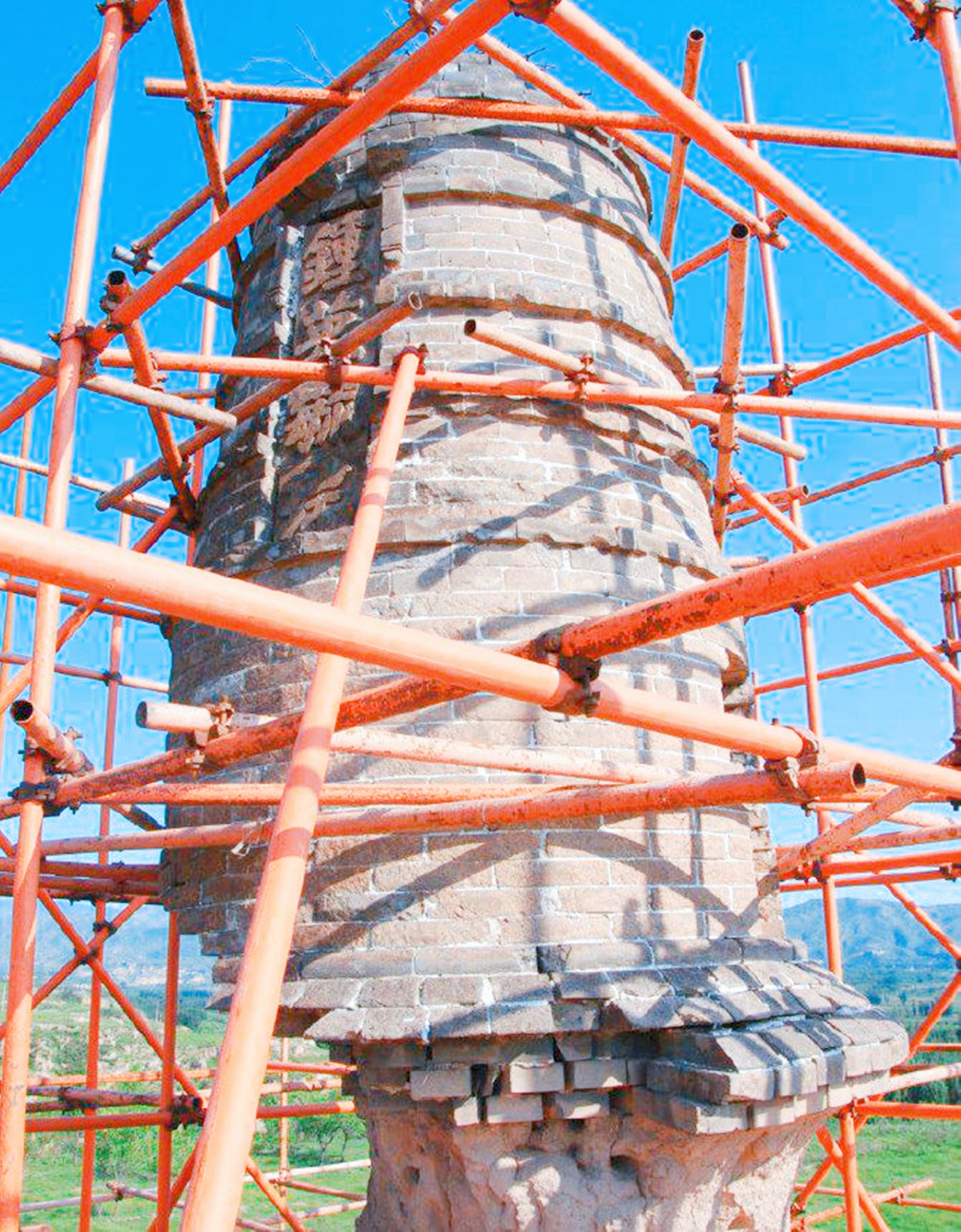 山西网红“悬浮塔”，曾凌空立在山尖，如今变