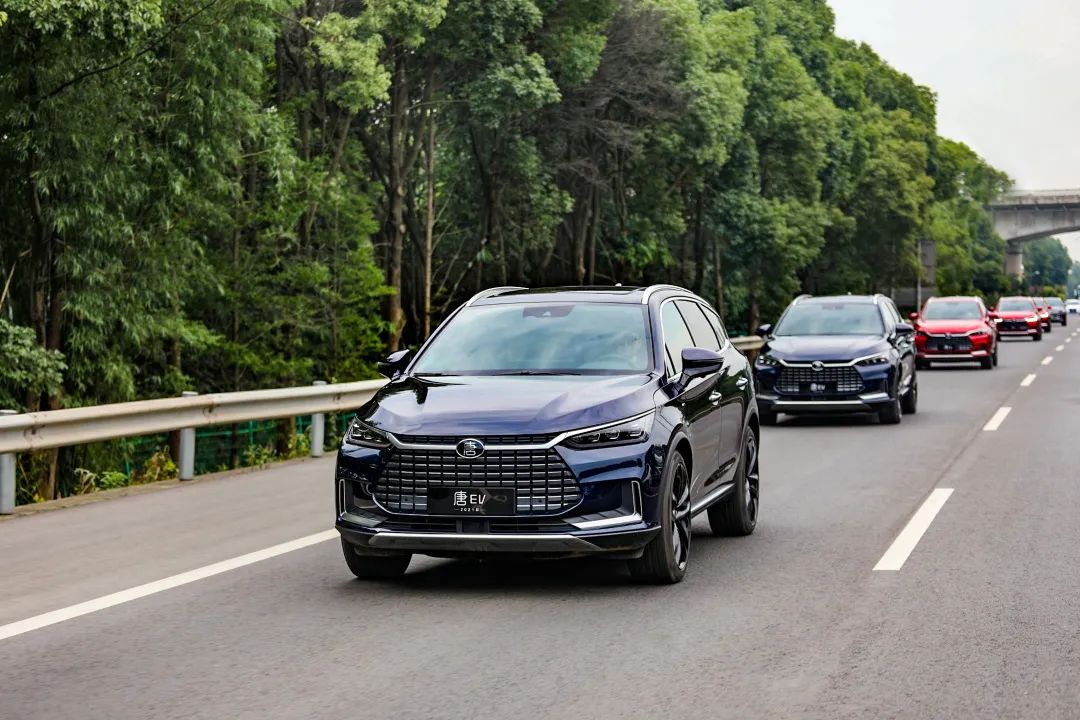 比亚迪唐EV：续航里程和动力一样也不能少