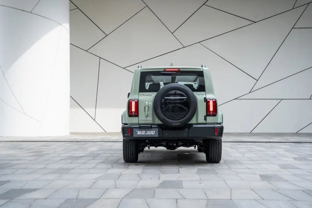 取消前后差速锁，换装智能四驱！抢先试驾坦克300城市版