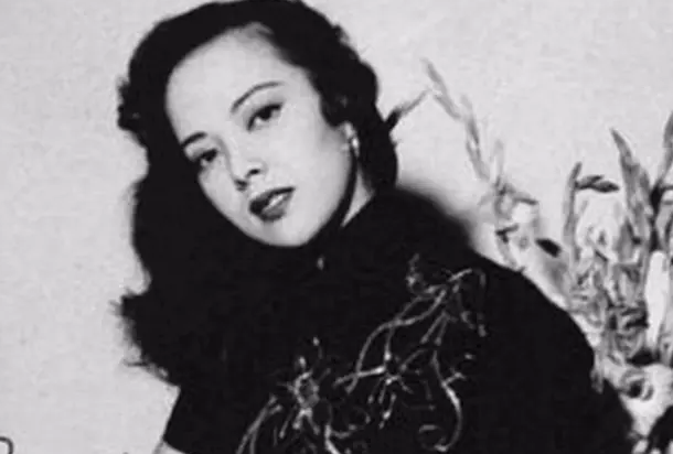 女汉奸被判处死刑，行刑前亮出真实身份后无罪