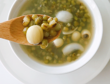 图片[1]-煮绿豆汤时绿豆不用泡水了教你1招技巧10分钟绿豆全开花-起舞食谱网