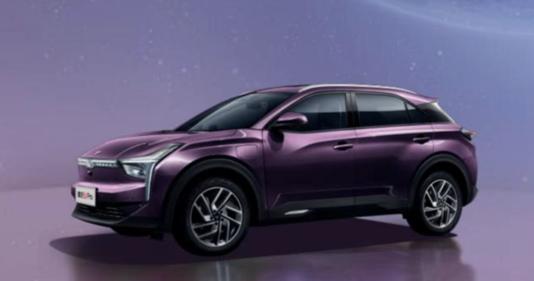 奔驰超6款新车将亮相上海车展；宝马新款3系谍照曝光