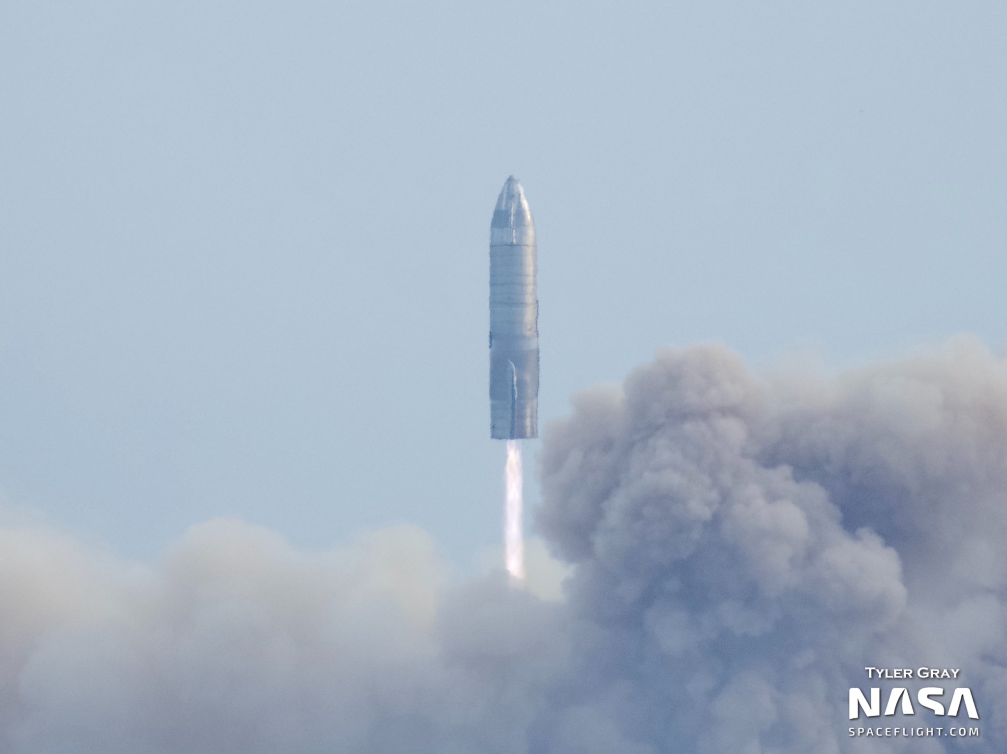 美国飞船刚刚又炸了，却是伟大胜利？SpaceX又赢了一把