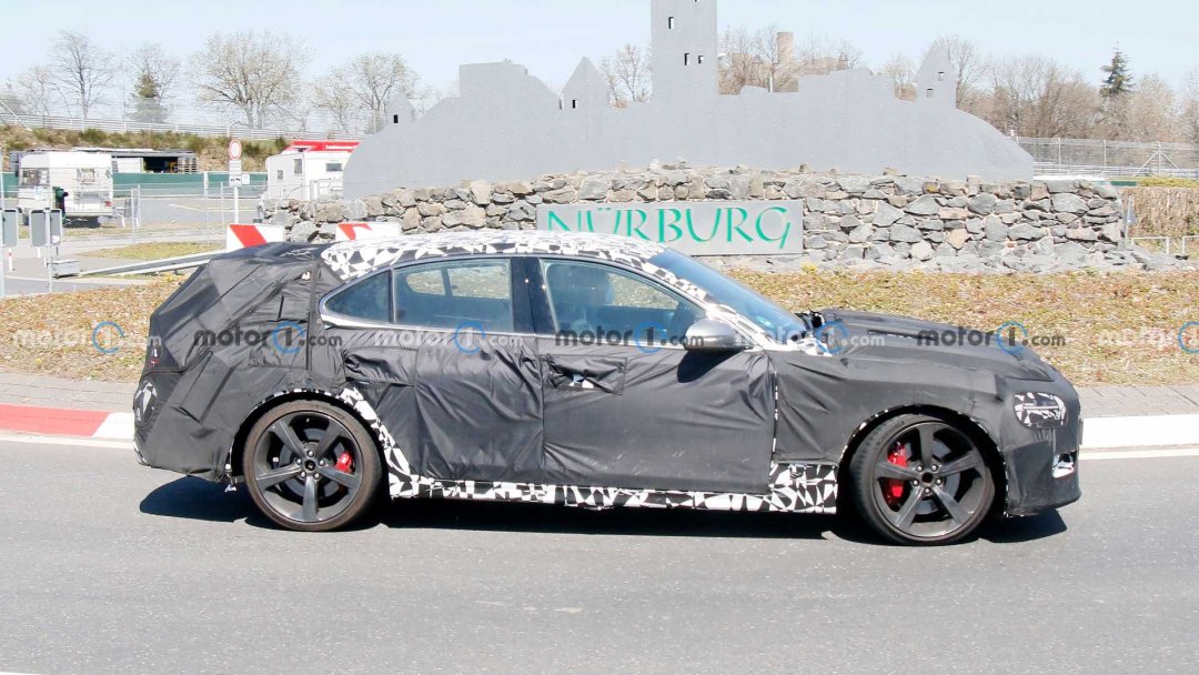 法拉利发布千万级跑车，特斯拉可以让车主自行查行驶数据