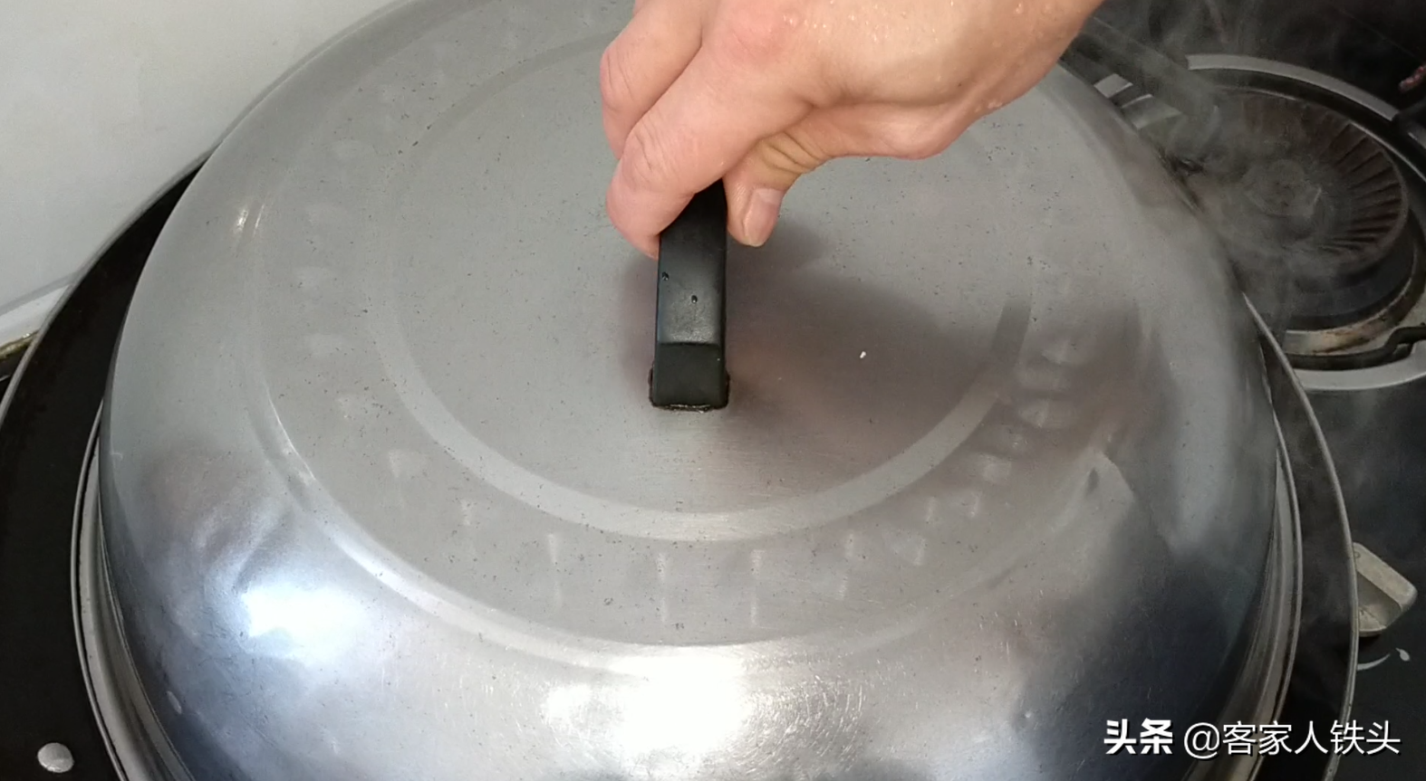 蘿蔔煲好吃有訣竅，加2斤牛腩燉一鍋，4個蘿蔔不夠吃，鮮香過癮