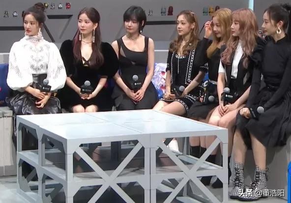 星光红毯众星造型：乔欣透视装抢镜，热巴大秀