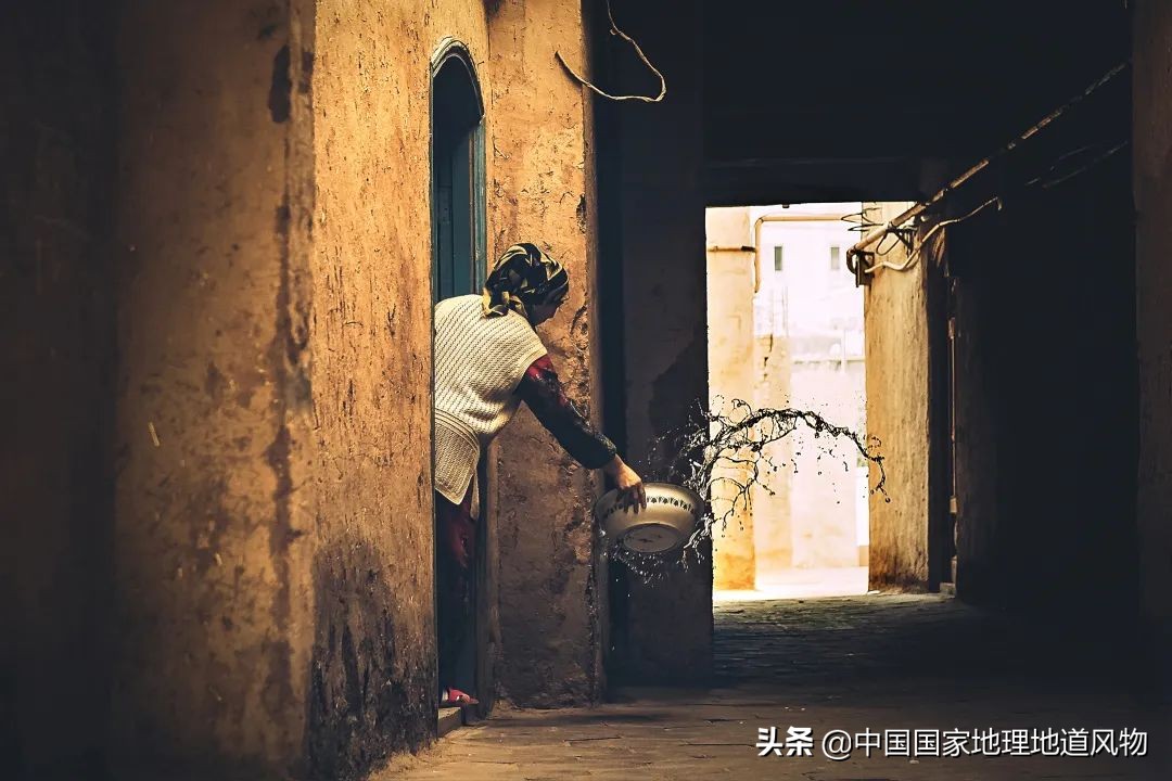 Why do you say "you have not been to Xinjiang if you have not been to Kashgar"?