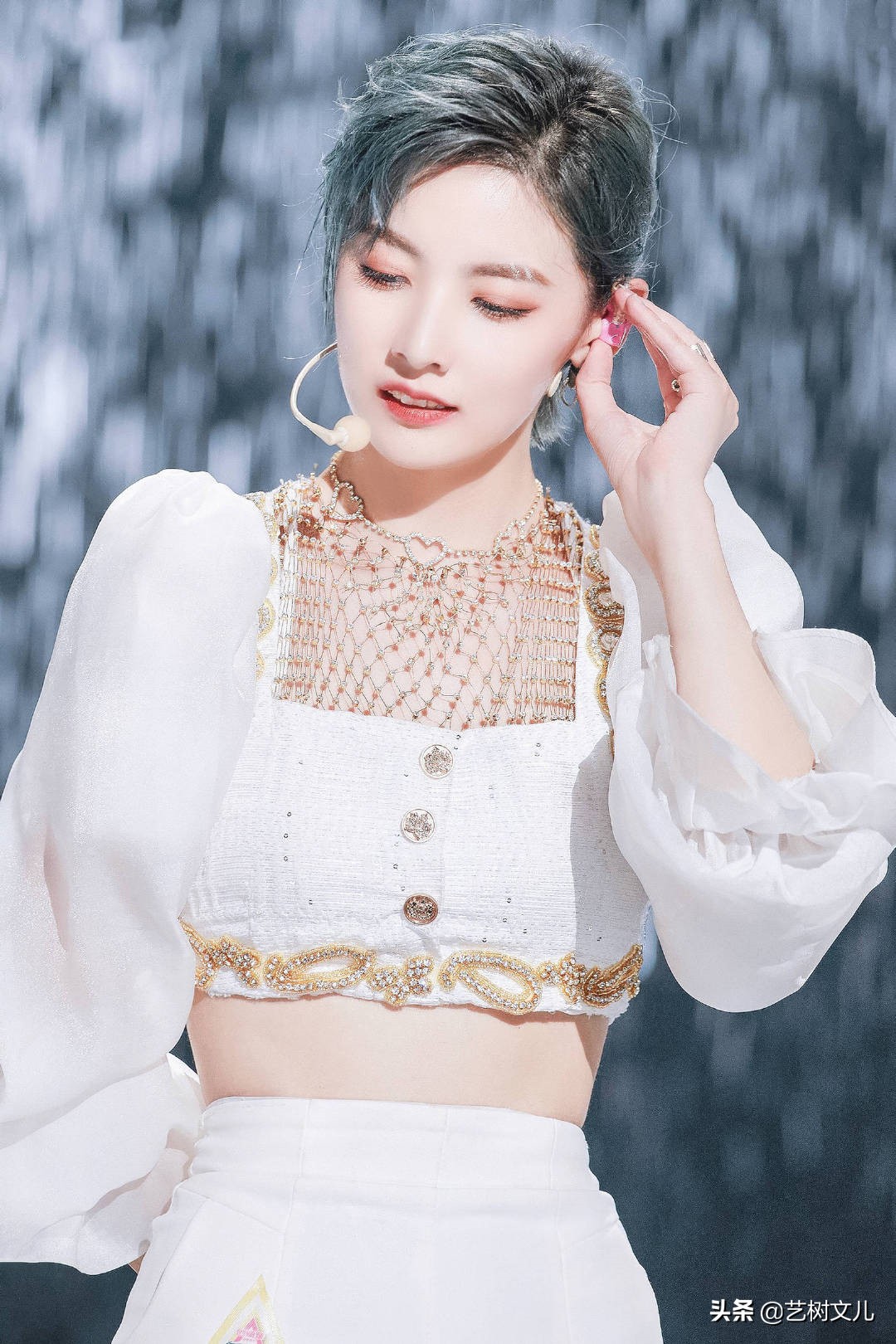 赵粤才是男观众要的“中性风”，刘雨昕和刘梦