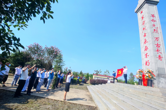 红色文化丛书《李紫苏区》首发式在新洲烈士纪念陵园举行