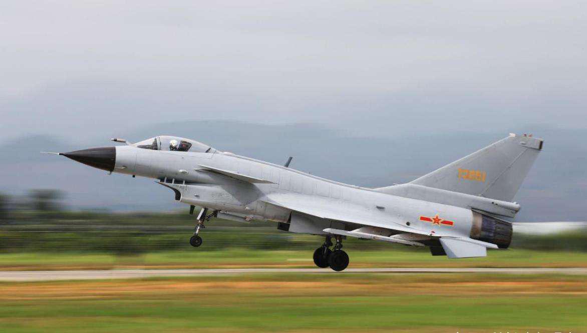 动作频频！美军轰炸机再度闯入南海，我军“两招”可令其图谋落空