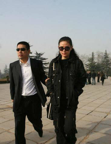 最美潘金莲王思懿，年过48已经认不出，与丈夫结婚至今没孩子