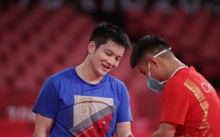 奥运会单打爆出三大冷门！国乒两人晋级16强，马龙丢一局小胖速胜