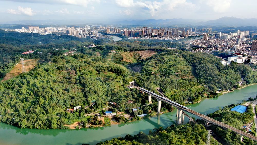 十四五第一年，百色市民期待百兴高铁早日开建 十四,四五,第一,一年,百色