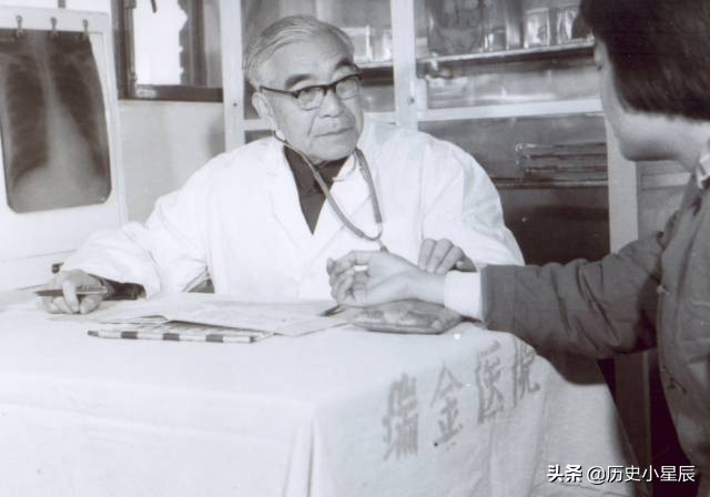 民国版苏大强：85岁爱上23岁保姆，遗产全给娇妻