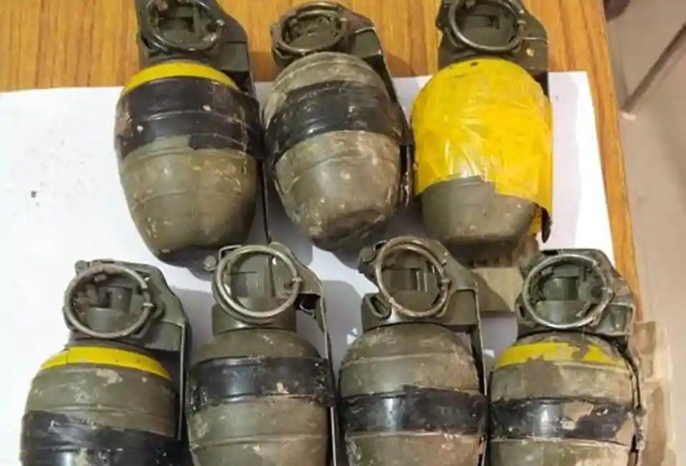印媒：巴基斯坦无人机侵入领空，携11枚高爆手雷，印军开枪没击中
