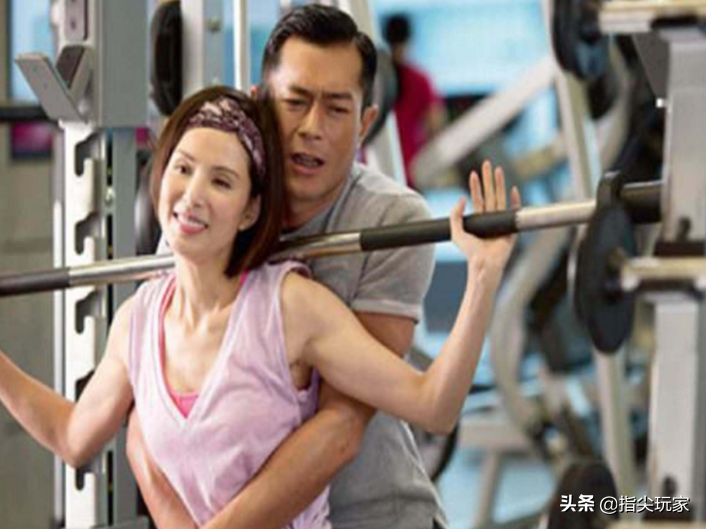 ​一个未娶，一个未嫁！时隔25年再同框，“小龙