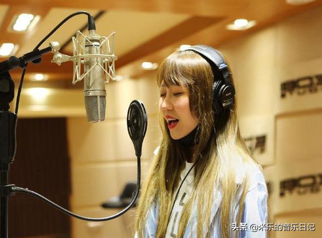 有什么很傷感的歌 10首催人淚下的傷感情歌推薦(圖3) 有什么很傷感的歌 10首催人淚下的傷感情歌推薦(圖3)