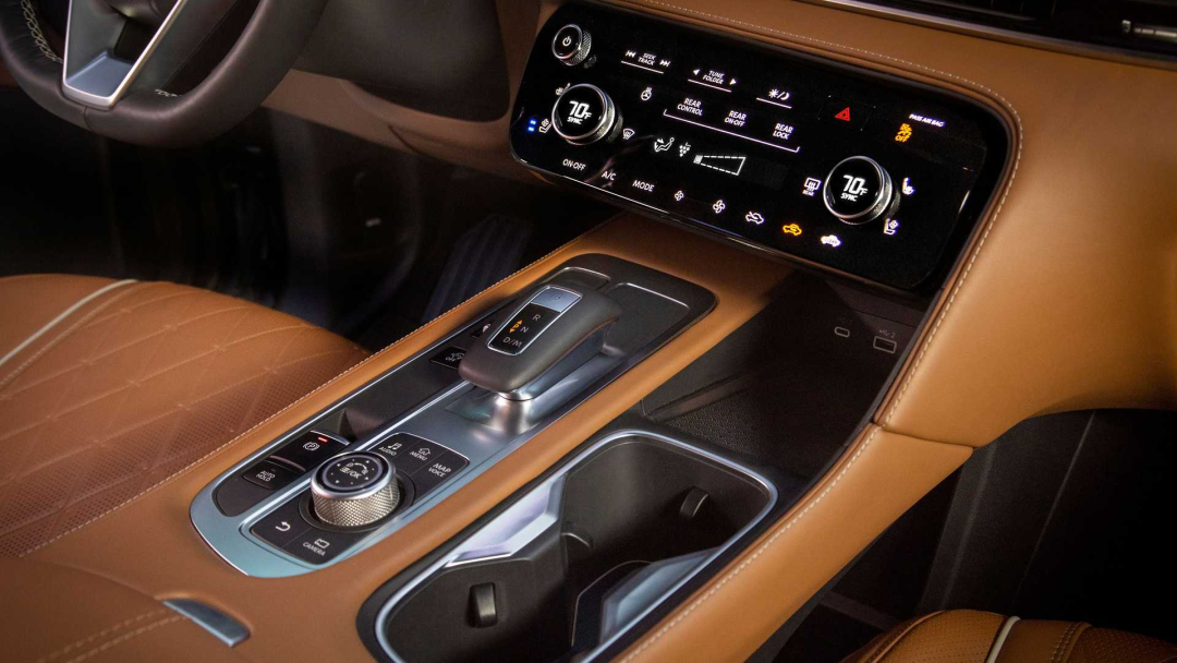 如果國產后售價40萬，你選擇英菲尼迪QX60還是凱迪拉克XT6