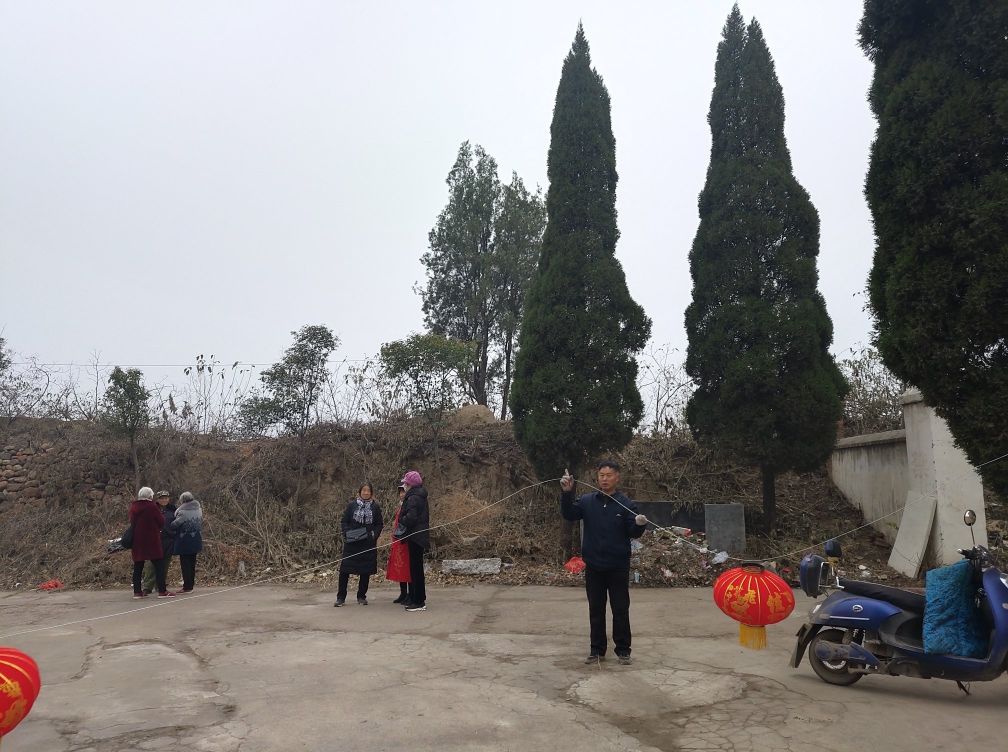 重温红色历史    弘扬经典文化