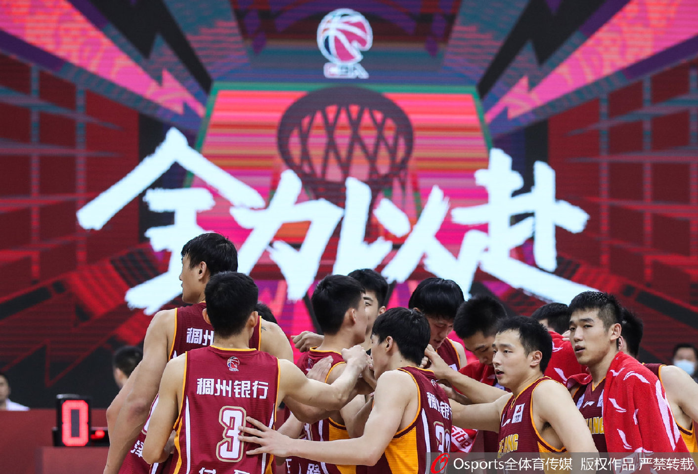 浙江三外援到位，易建联缺席新赛季，霍楠首战大败引质疑