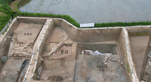 韩国出土千年前文物，申遗不成功，韩国网友：中国抢了我们的文化