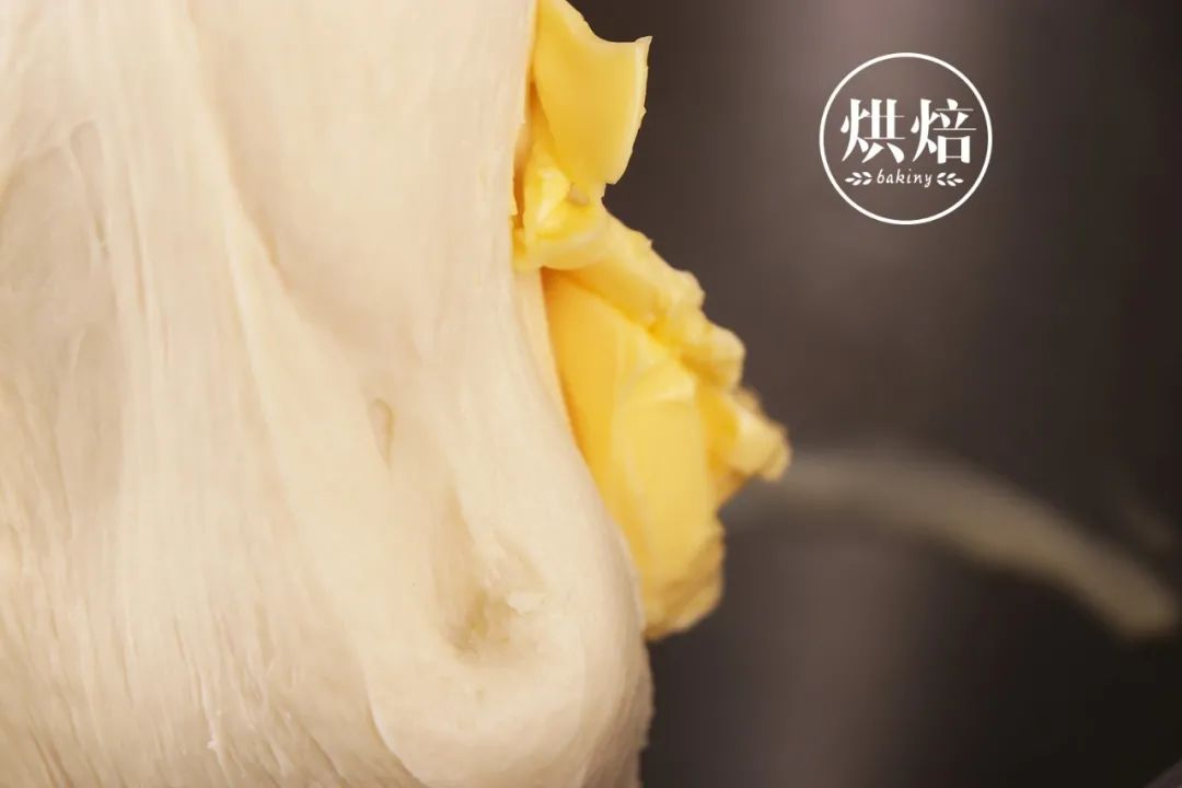 土豆加入面包 快速揉出手套膜 面包放三天都不老化 神奇