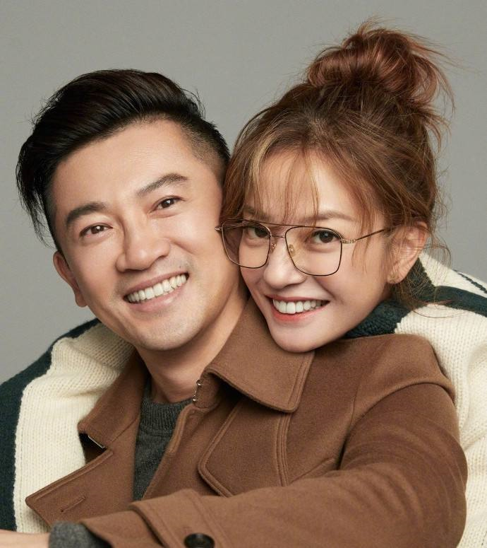 古巨基老婆高龄产子，母亲节当日罕晒全家照，