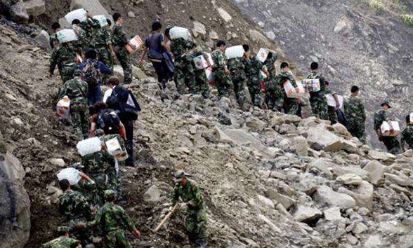 为何如今没人敢惹中国？只因12年前的一次意外，展示中国真正实力