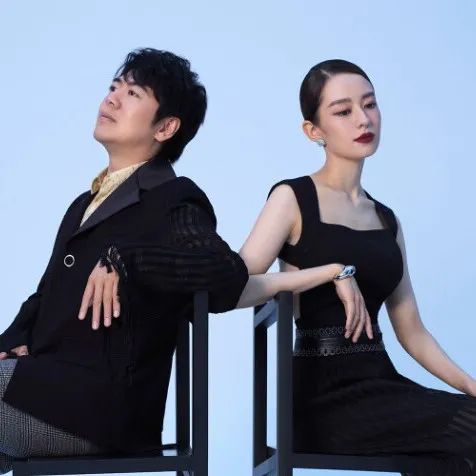 婚后2年，吉娜郎朗被群嘲：“恩爱终于装不下去了？”