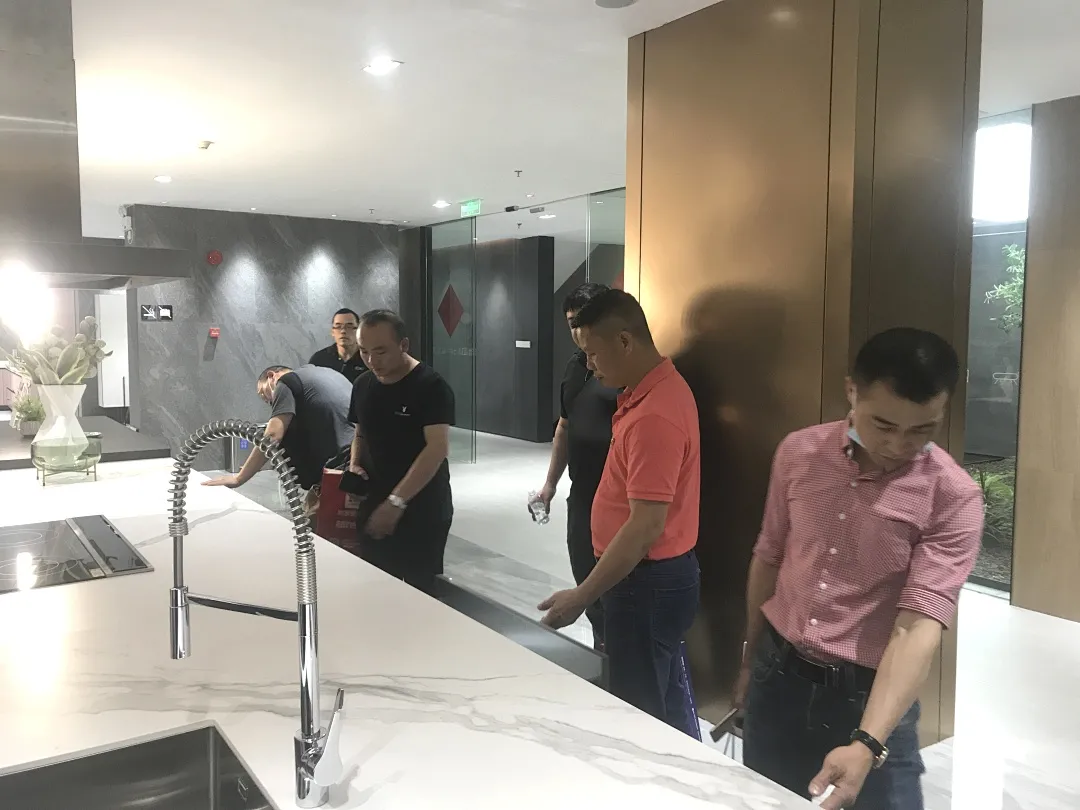 厂商对接,岩选未来!佛山陶博会经销商岩板考察对接团成功举办