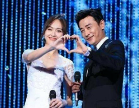 唐嫣罗晋高调秀恩爱！牵手下班女方好娇羞，自曝产后二人相处细节