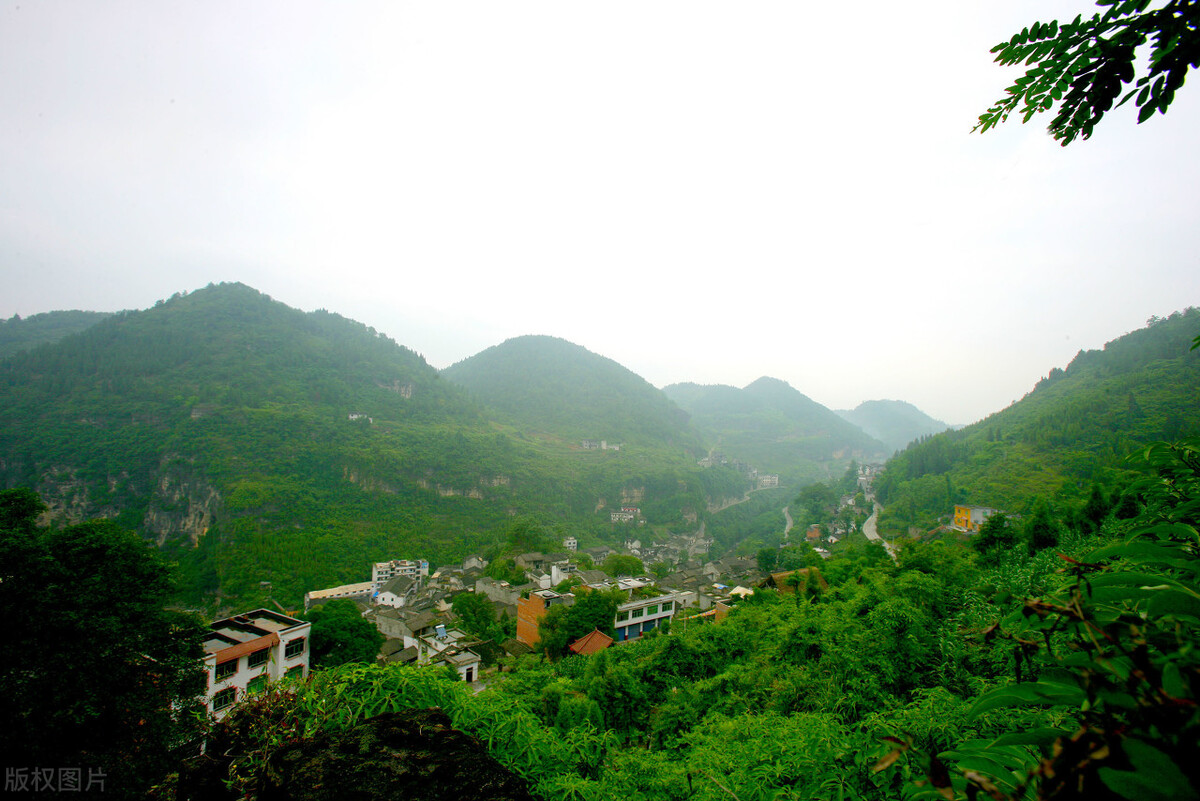第八十二回靠山王挥师四平山大魔国兵困麒麟峪 趣爱秀
