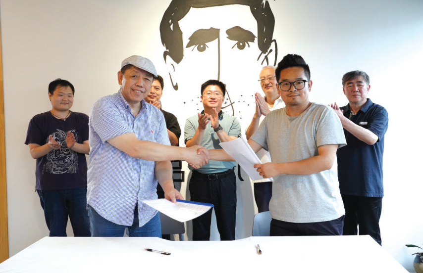 漫画家张乐平丁聪后人签约入驻中国漫画村