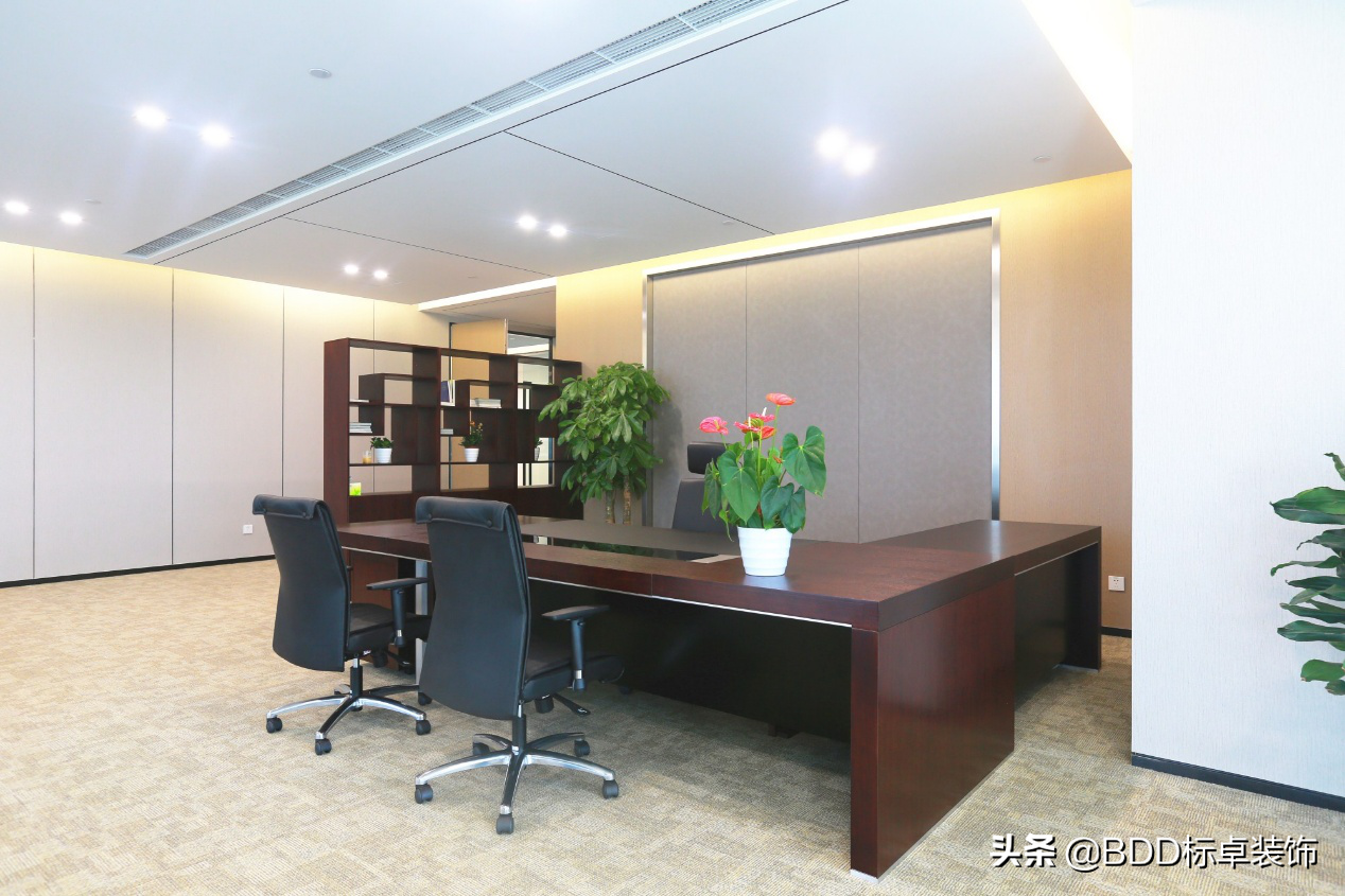 品鉴成都办公室装修｜平易简明·西藏西雅易明医药